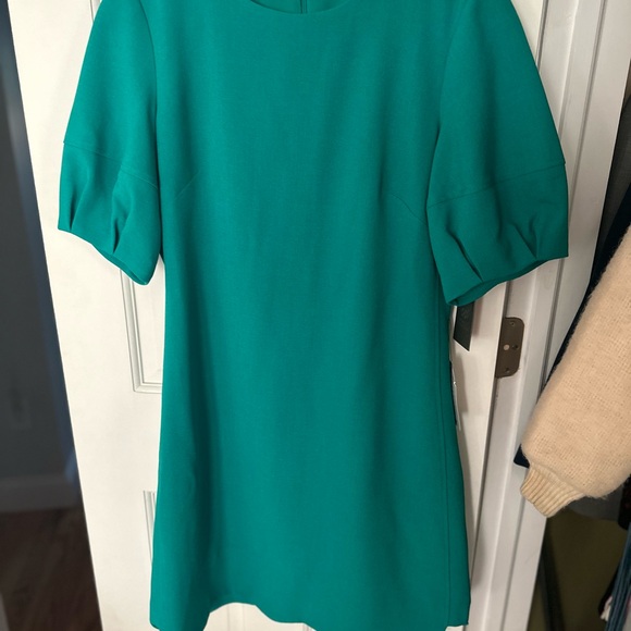 Vince Camuto kelly green short dress with poof sleeves - Picture 3 of 5